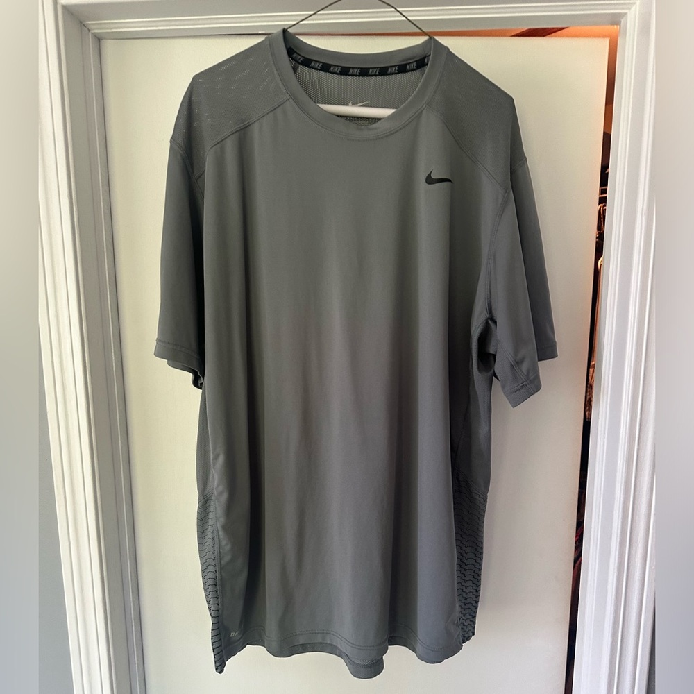 Nike T Shirt